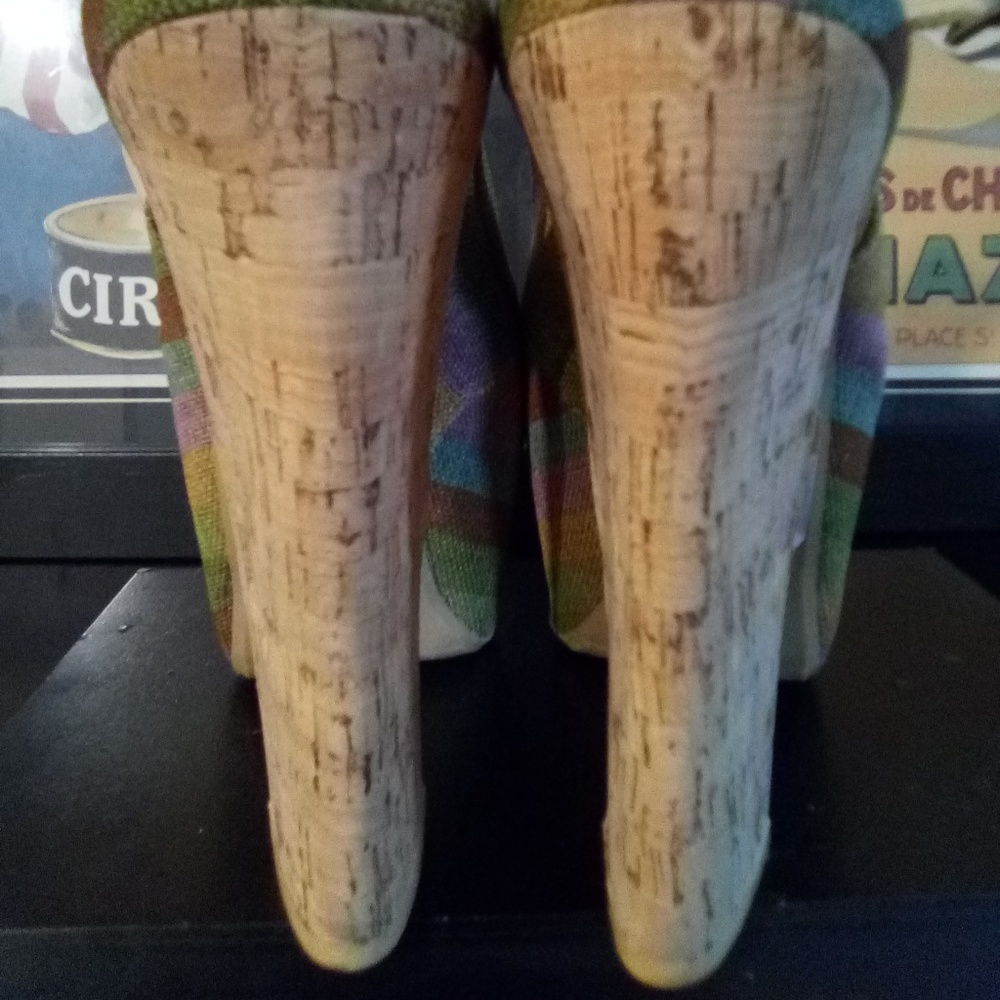 Shoes - Picture 3 of 3